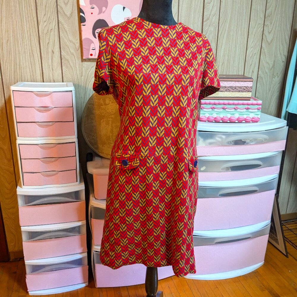 Hard to Find Plus Sized Vintage 60s Dress